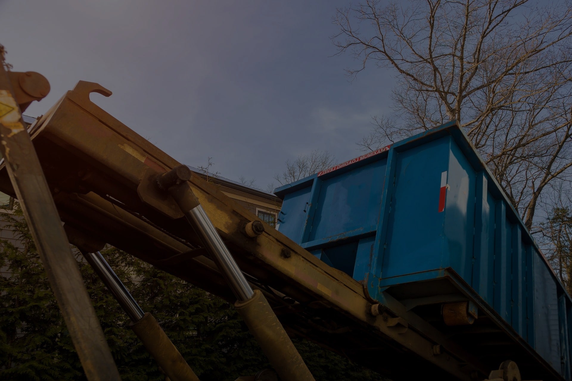 What Are The Advantages Of A Roll-Off Dumpster?